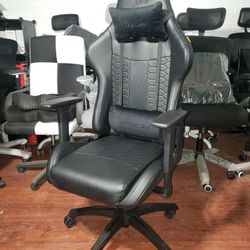 New Corsair TC100 Relaxed Gaming Chair - Leatherette - Racing-Inspired Design - Lumbar Pillow - Detachable Memory Foam Neck Pillow - Adjustable Seat H