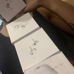 Airpod Pros (2nd Generation)