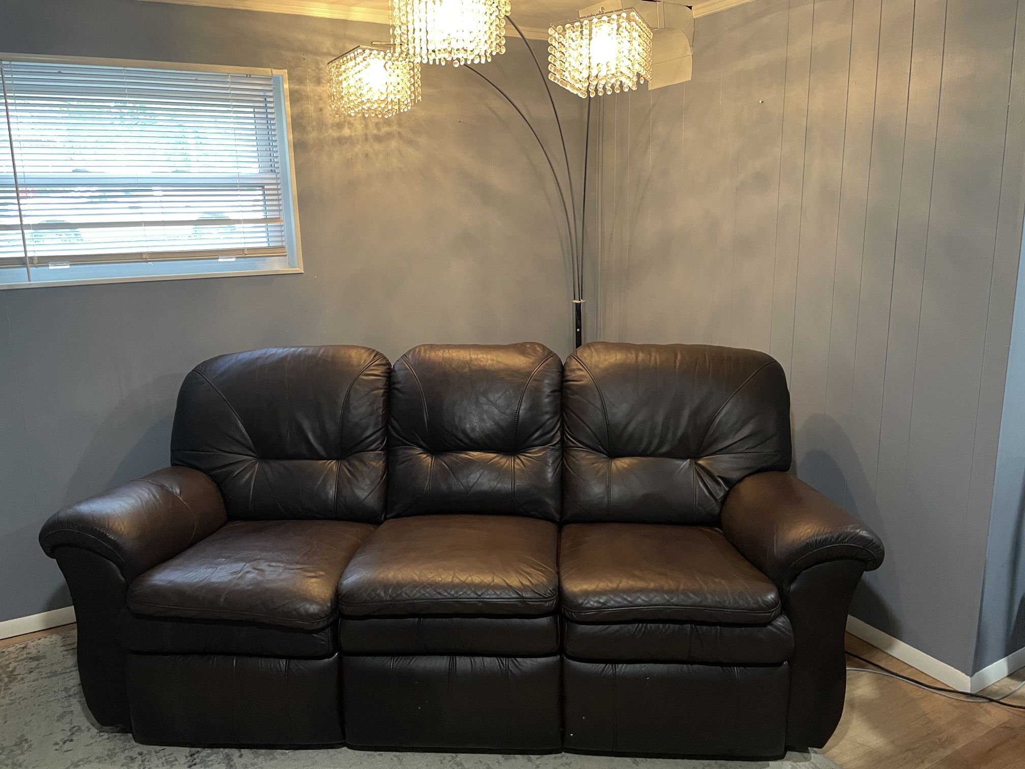 La Z Boy Leather Sofa With Recliners