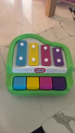 Little Tikes piano