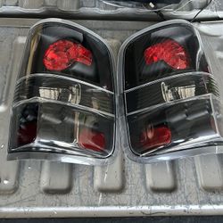 Luces Traseras De Una Ford 