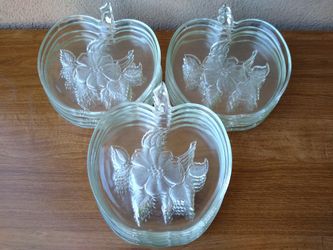15 Vintage Apple Shaped Plates