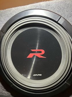 Not Free $$$ talks 12” Alpine Type R subwoofer & ported box ( SEND OFFER)