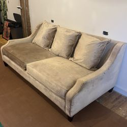 Z Gallery Brighton Sofa / Couch
