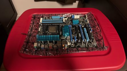 ASUS M5A99FX Pro R2.0 motherboard w/ CPU
