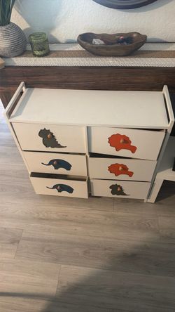 Kids room organizer