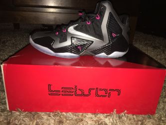 Lebron Miami Nights size 8