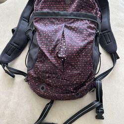 Lululemon Run All Day Backpack - Purple/Black