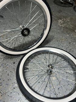 20 Inch Basic Chrome Rims + Tires 2.125