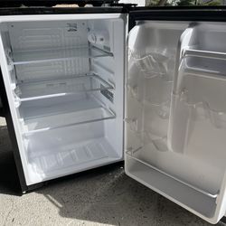 Mini fridge and microwave