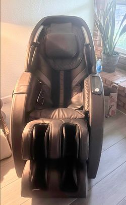 Massage Chair (with delivery)