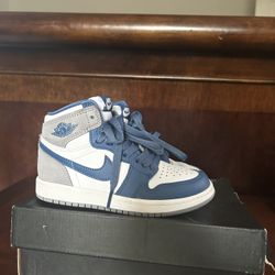 Air Jordan 1 Retro High OG True Blue