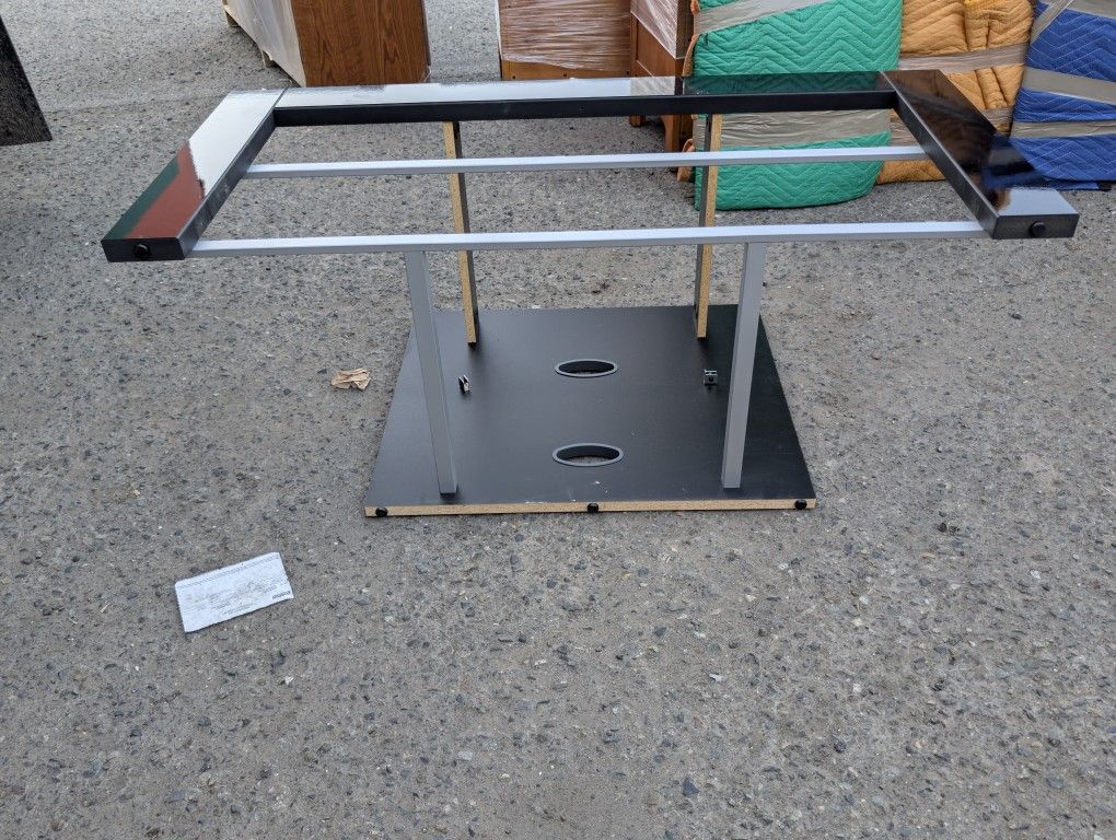 Entertainment Center/TV Stand