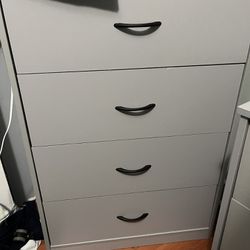 4 Drawer Dresser 