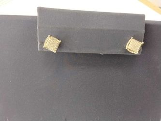 Double Stud Earrings Yellow Gold 10k (.417) 2.7 grams