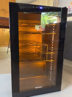 Wine Enthusiast 33-Bottle Wine & Beverage Fridge – Like New