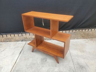 Zig-Zag Bookcase