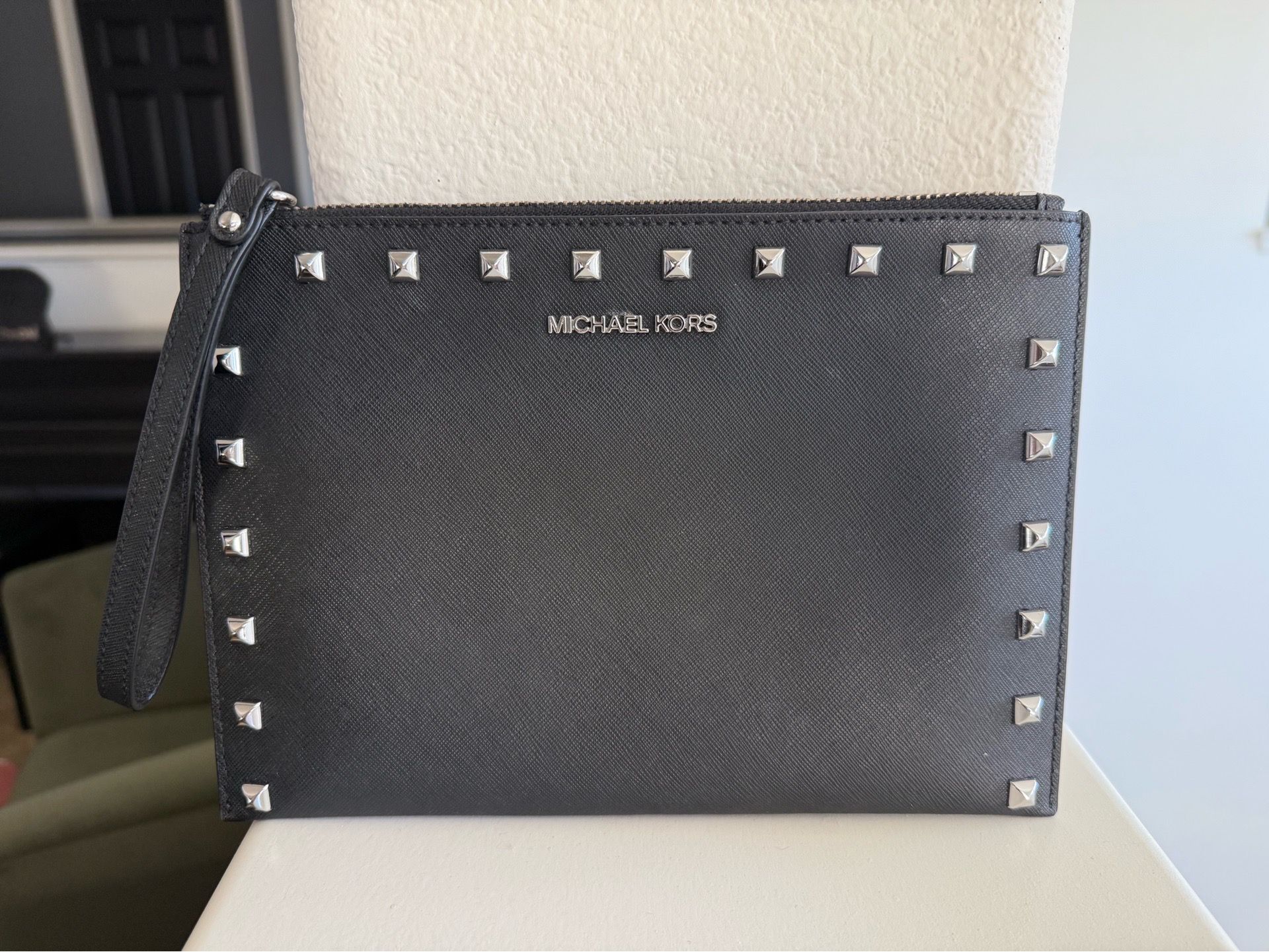 Michael Kors wristlet