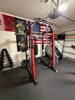 MARCY Smith Machine, Red color way