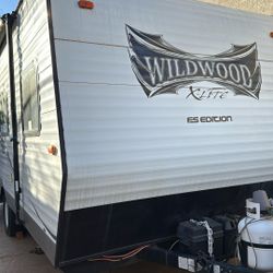 2014 15’ Wildwood Trailer 
