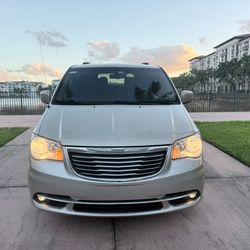 2014 Chrysler Town & Country