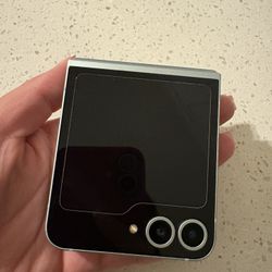 Galaxy Zflip 6 