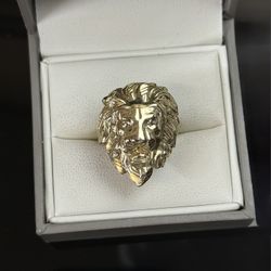 10k Yellow Gold Lions Head Ring