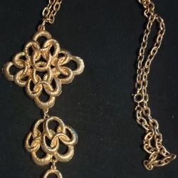 VINTAGE GOLD TONE NECKLACE