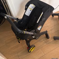 Doona Stroller And Car Base 