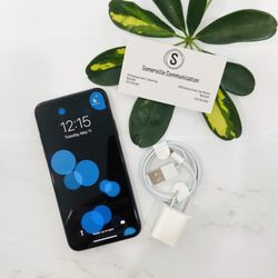 Factory unlocked iPhone x 64 gb, excellent conditions store warranty 