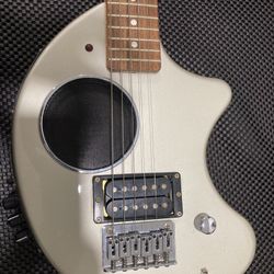 Fernandez Electric Guitar  with Digital Effects Processor 