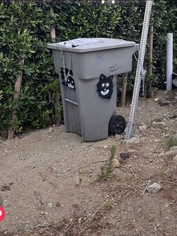 Recycling bin