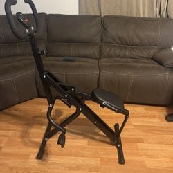 TomoGym Squat Machine