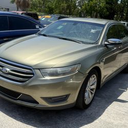 2013 Ford Taurus