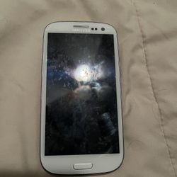 Lot Of 2 Androids (Read)