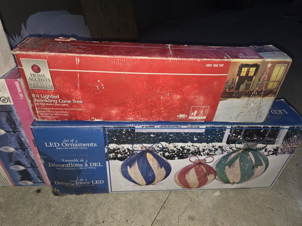 Free Used Christmas Decorations