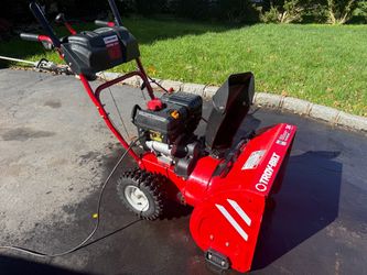 Troy Bilt Gas Powered 24in 2 Stage Snow Blower with Electric Start