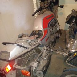 87 GPZ 750 Runs Great Low Miles