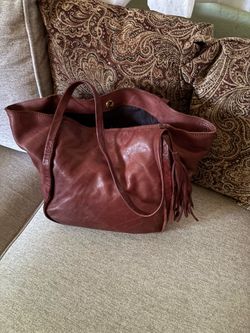 MARGOT Handbag. Genuine leather.