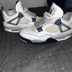 Jordan 4s Midnight Navy