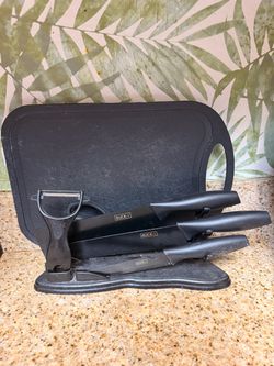 Knife and cutting board set
