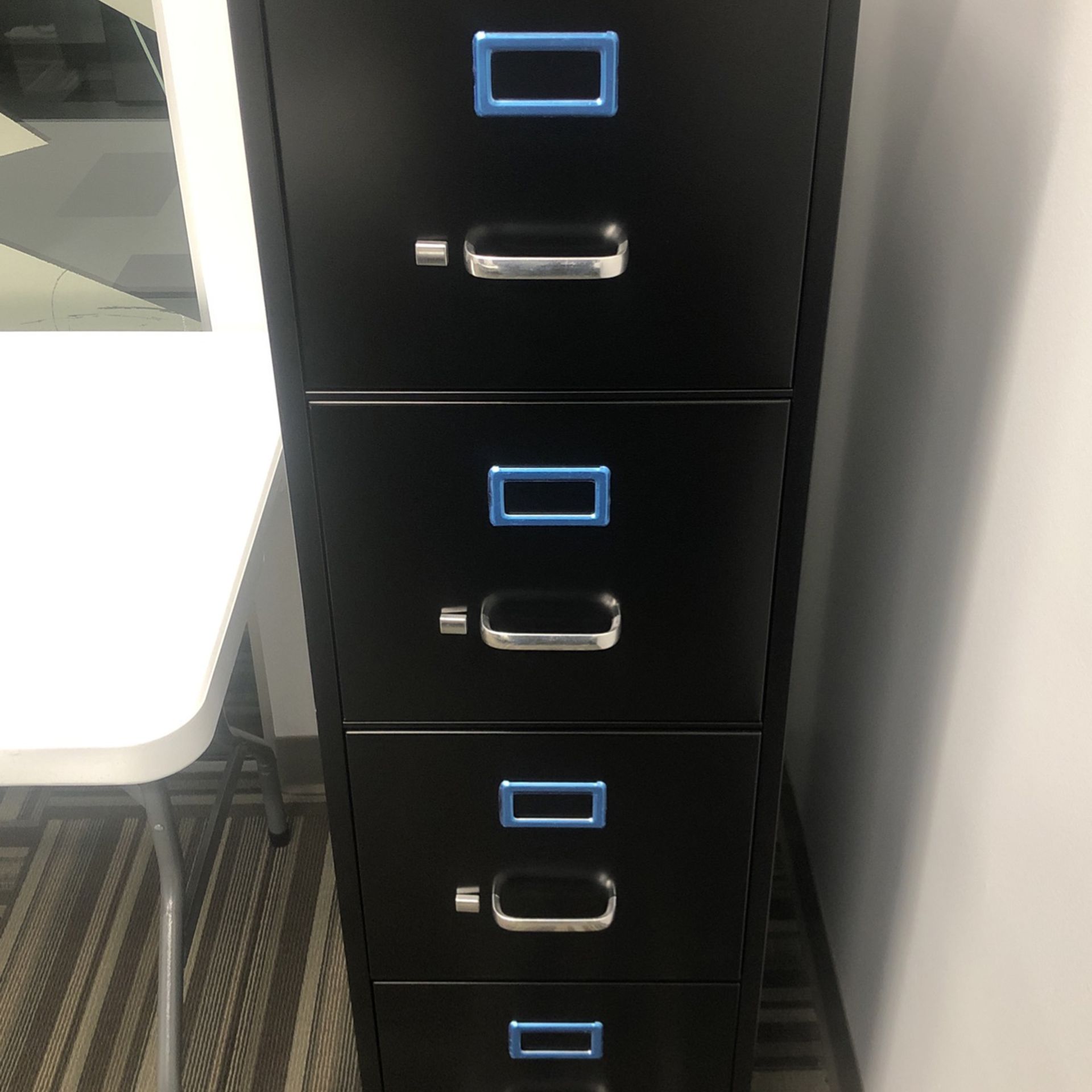 New 4 Drawer Filing Cabinet With Lock And Keys