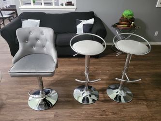 Island/bar/hairstyling chairs