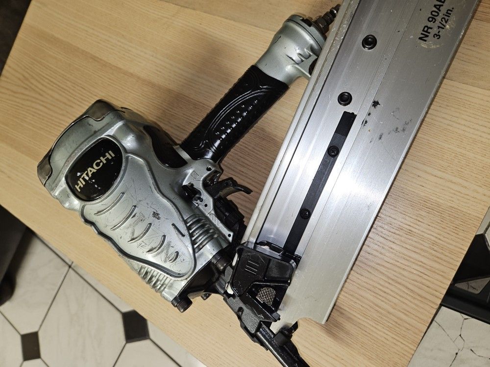 Hitachi NR90AE(S) NAILER