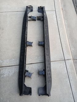 2024 Jeep Grand Cherokee side steps