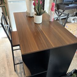 Moving sale