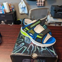 New Boy's Skechers Size 13 Light Up Sandals
