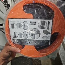 Silent Runner Deluxe Hamster Wheel. NEW