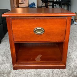 Thomasville Nightstand - 1 Drawer Solid Wood