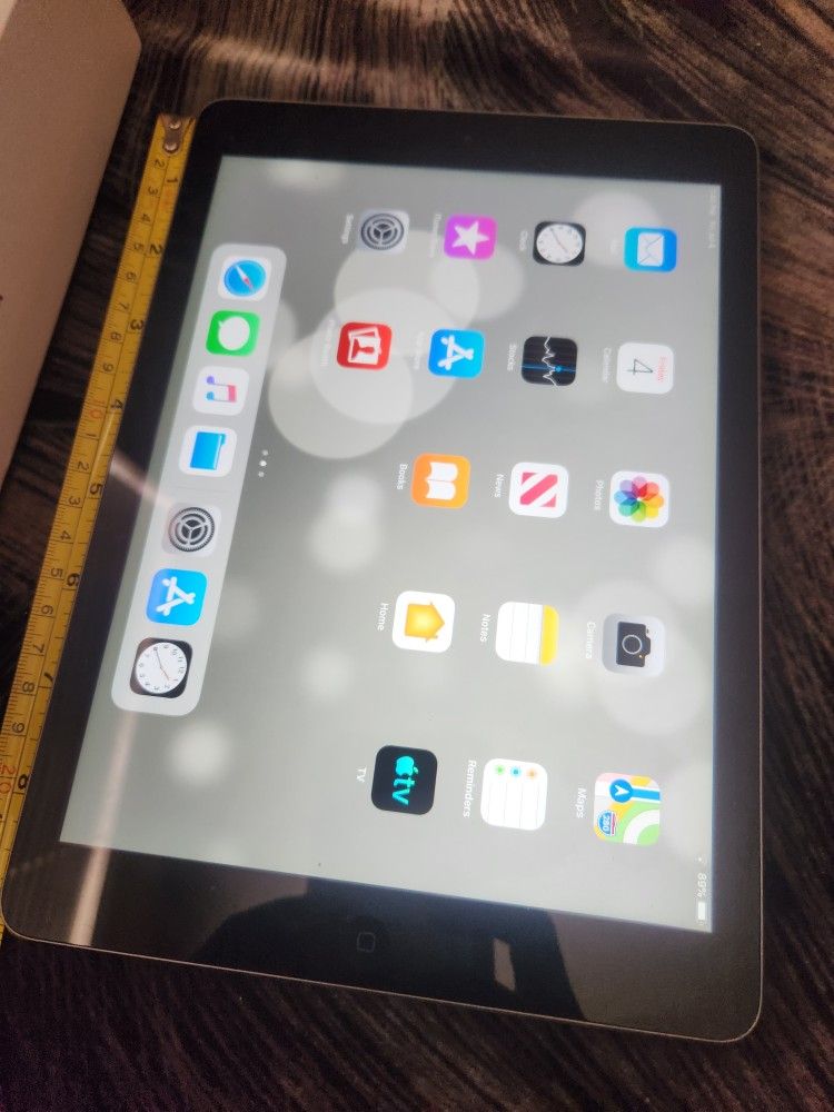 Apple Ipad 6th Generation "In Good Working Condition "